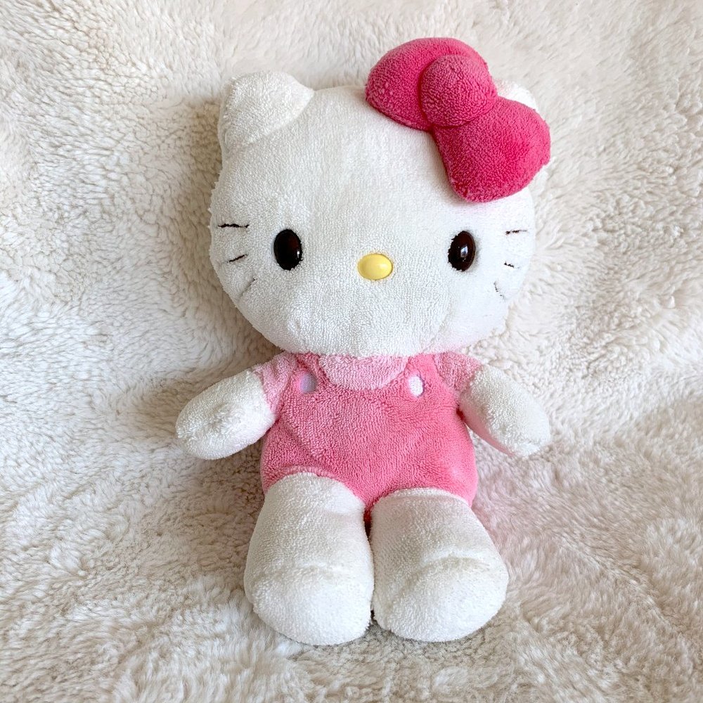 Hello Kitty Happy Birthday 8" Plush